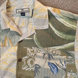 Tommy Bahama Mens 100%‎ Silk Hawaiian Floral Shirt Size Large